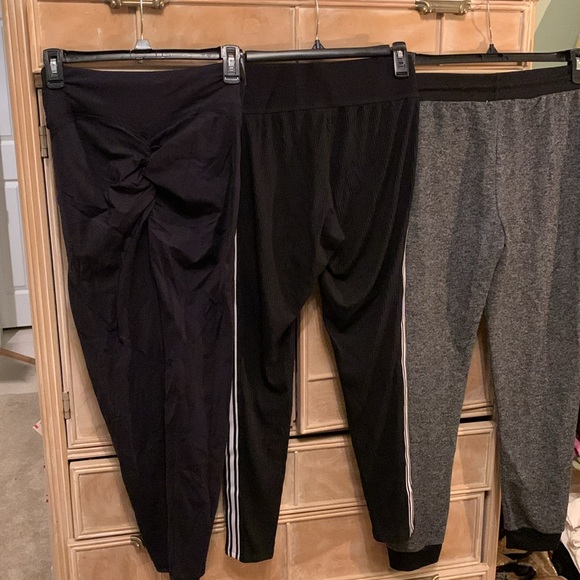 3 pairs of work out pants. Smoke & pet free home. - Picture 2 of 7
